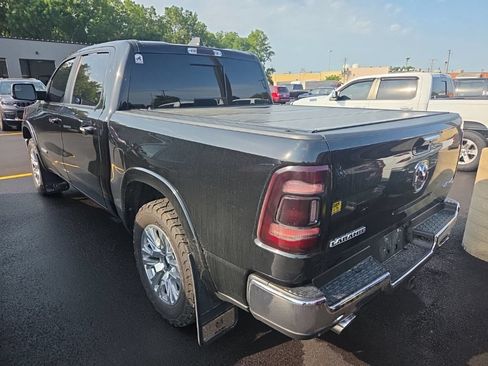 Used 2019 RAM 1500 Laramie AWD/4WD image 3