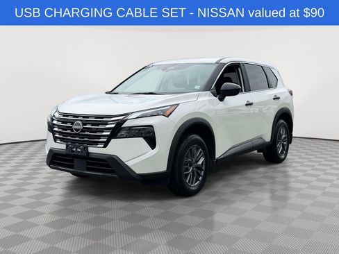 Used 2024 Nissan Rogue S AWD/4WD image 3