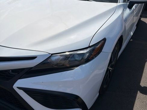 Used 2021 Toyota Camry SE FWD image 8