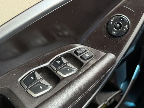 Used 2014 Hyundai Santa Fe Sport w/ Technology Package 04 FWD image 24