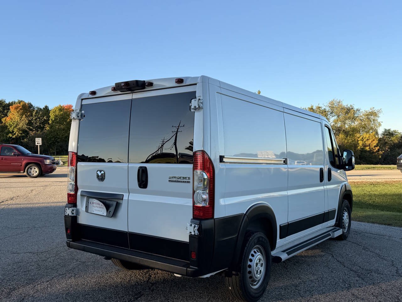 Used 2025 RAM ProMaster 2500 w/ U-Haul Equipment Group FWD image 5