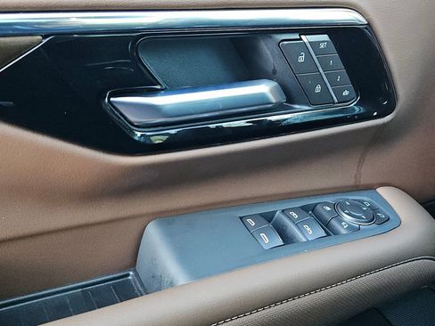 New 2026 Chevrolet Suburban High Country w/ Sun And Tow Package AWD/4WD image 8