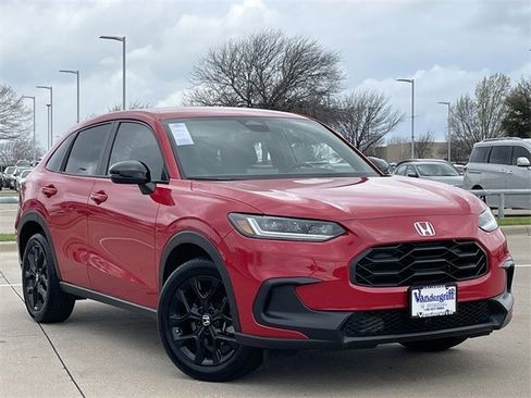 Certified 2025 Honda HR-V Sport image 2