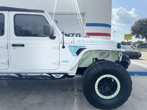 Used 2018 Jeep Wrangler Unlimited Rubicon AWD/4WD image 26