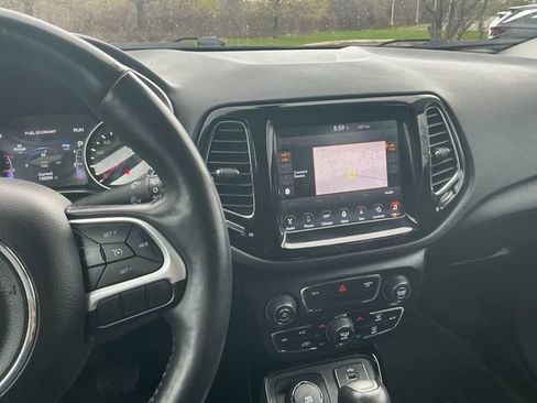 Used 2018 Jeep Compass Limited w/ Navigation Group AWD/4WD image 10