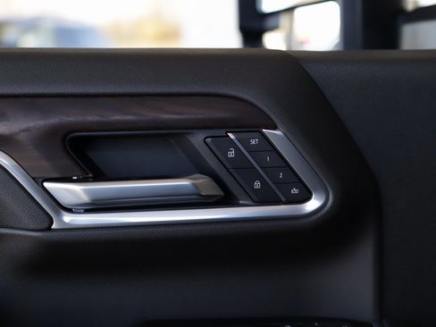 New 2026 GMC Sierra 2500 SLT w/ SLT Premium Package image 26