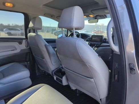 Used 2019 Honda Odyssey EX-L image 16