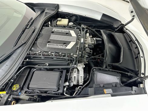 Used 2016 Chevrolet Corvette Z06 w/ Z07 Performance Package RWD image 27
