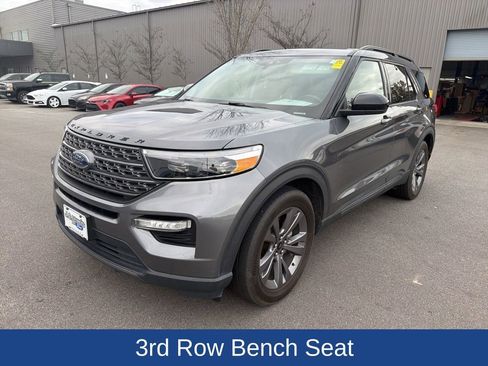 Certified 2022 Ford Explorer XLT w/ Equipment Group 202A image 3