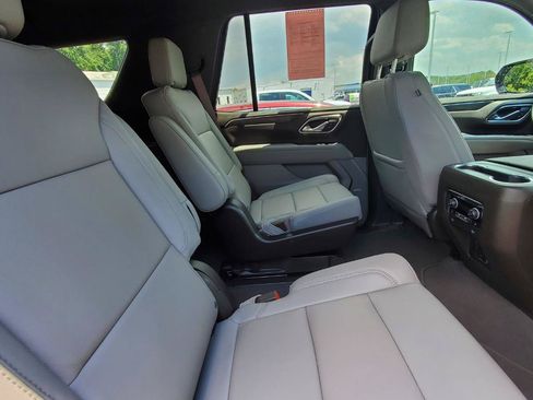 Used 2024 Chevrolet Tahoe LT w/ LT Signature Package AWD/4WD image 6