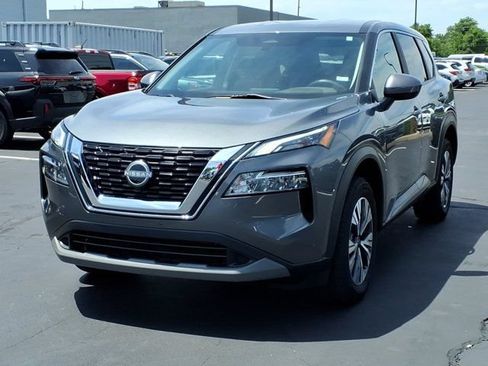Used 2023 Nissan Rogue SV AWD/4WD image 2