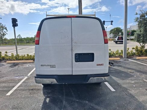 Used 2015 GMC Savana 2500 Extended RWD image 3