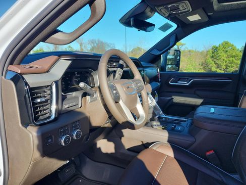 New 2026 GMC Sierra 3500 Denali w/ Denali Reserve Package image 13