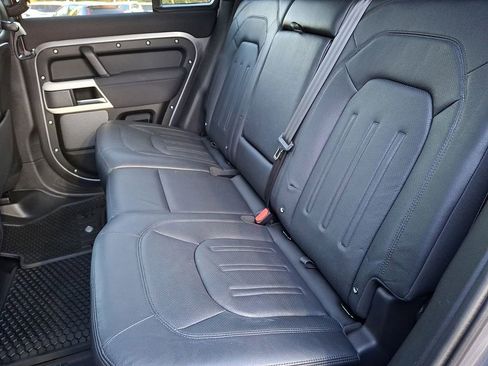 Used 2022 Land Rover Defender 110 SE AWD/4WD image 8