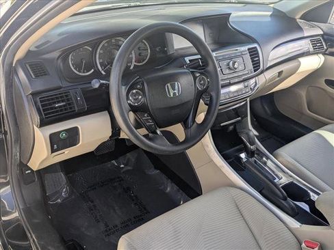 Used 2017 Honda Accord LX image 9