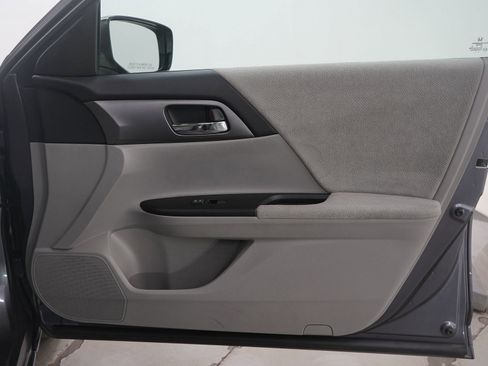 Used 2013 Honda Accord LX image 9