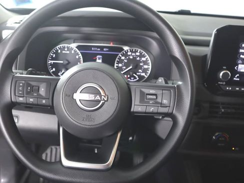 Certified 2025 Nissan Pathfinder S image 13