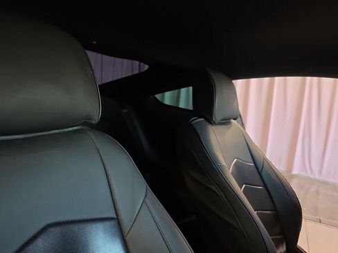 Used 2016 Ford Mustang Coupe RWD image 18