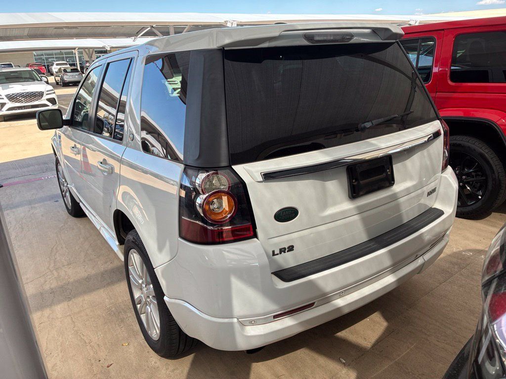 Used 2015 Land Rover LR2 AWD/4WD image 8