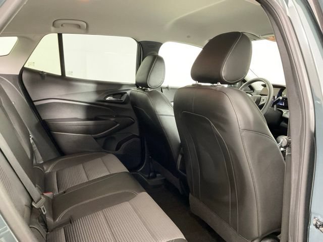 Used 2025 Chevrolet Trax LT FWD image 21