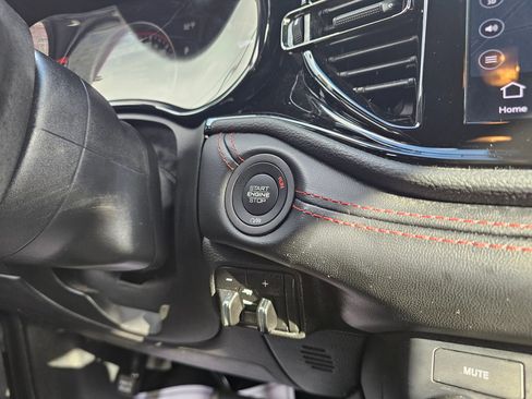 Used 2024 Dodge Durango GT image 41