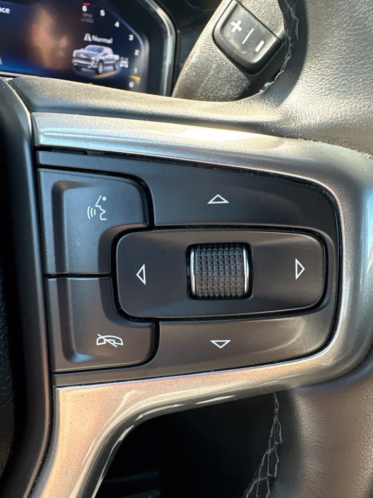 Used 2025 Chevrolet Silverado 1500 LT AWD/4WD image 18