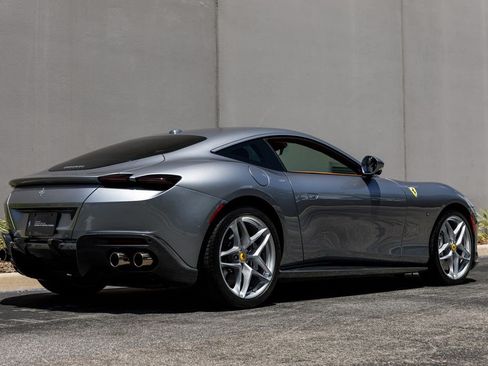 Used 2022 Ferrari Roma RWD image 38