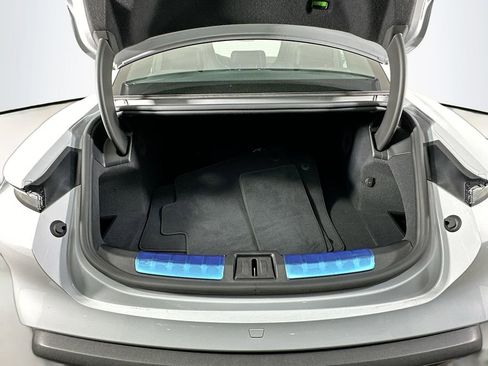 New 2025 Porsche Taycan image 28