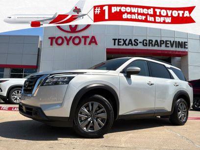 Used 2025 Nissan Pathfinder SV