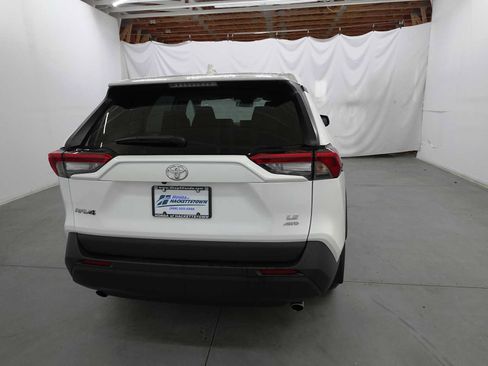 Used 2023 Toyota RAV4 LE AWD/4WD image 5