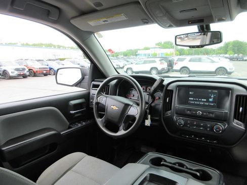 Certified 2019 Chevrolet Silverado 1500 Custom w/ Custom Convenience Package AWD/4WD image 22