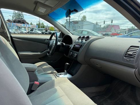 Used 2012 Nissan Altima 2.5 FWD image 18