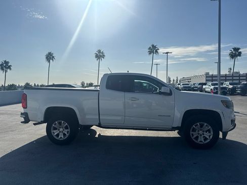 Used 2018 Chevrolet Colorado LT w/ LT Convenience Package RWD image 4