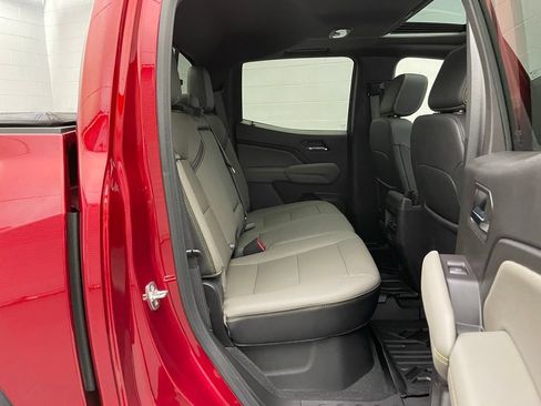 Used 2026 Chevrolet Colorado ZR2 w/ Technology Package AWD/4WD image 32
