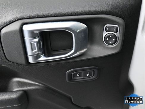 Used 2024 Jeep Gladiator Sport image 11