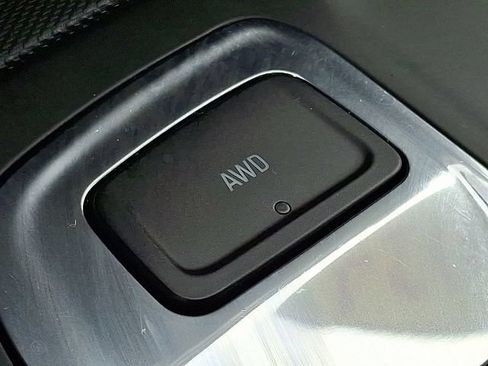 Used 2024 Chevrolet Equinox LT AWD/4WD image 31