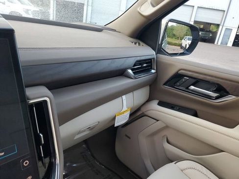 New 2026 GMC Yukon Denali w/ Denali Reserve Package RWD image 25