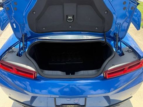Used 2017 Chevrolet Camaro SS RWD image 7
