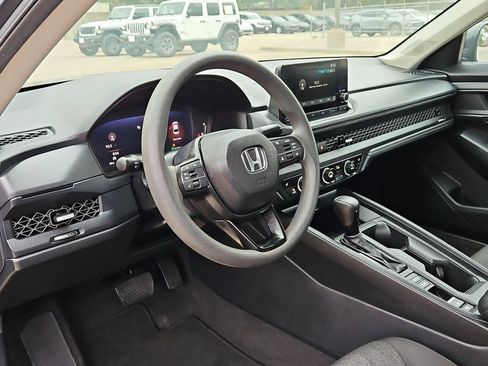 Used 2025 Honda Accord SE image 15