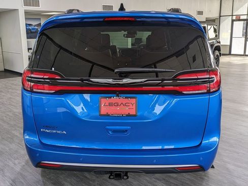 New 2026 Chrysler Pacifica Pinnacle w/ Trailer Tow Group FWD image 5