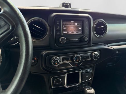 Used 2021 Jeep Wrangler Sport AWD/4WD image 11