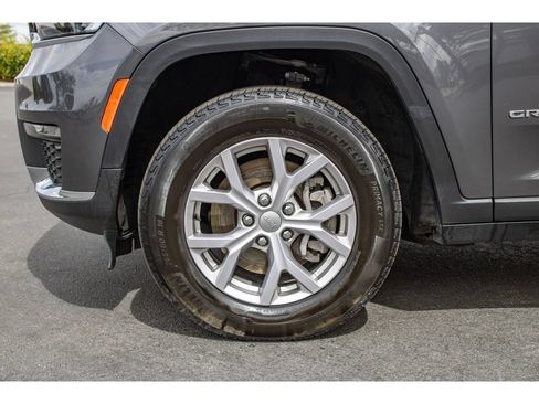 Used 2022 Jeep Grand Cherokee L Limited w/ Trailer Tow Group (B) AWD/4WD image 5