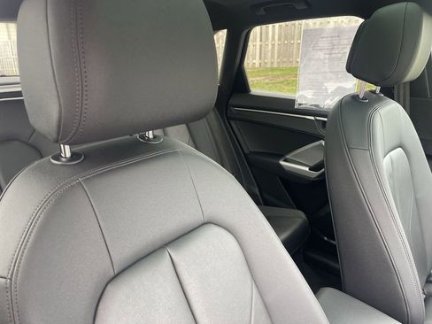 Used 2025 Audi Q3 2.0T Premium image 39