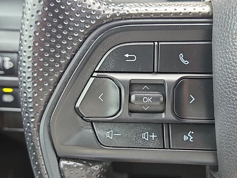 Used 2025 Toyota Tacoma SR RWD image 21