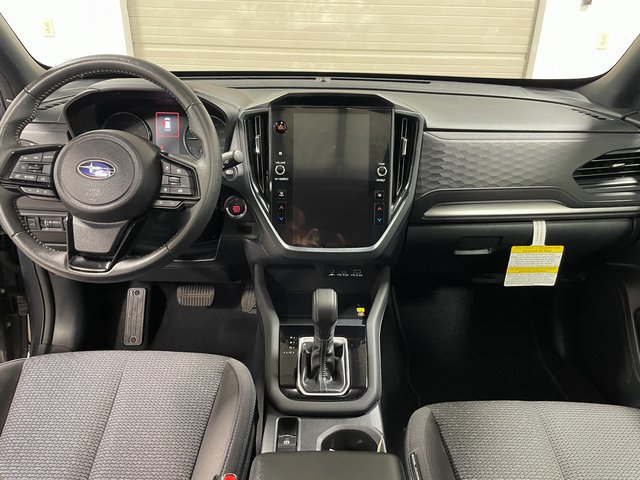 Used 2025 Subaru Forester Premium AWD/4WD image 13