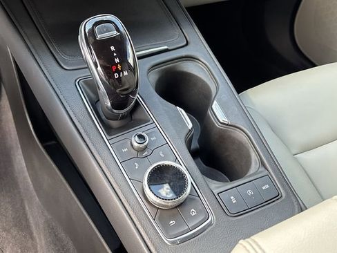 Used 2023 Cadillac XT4 Luxury w/ Cold Weather Package image 17