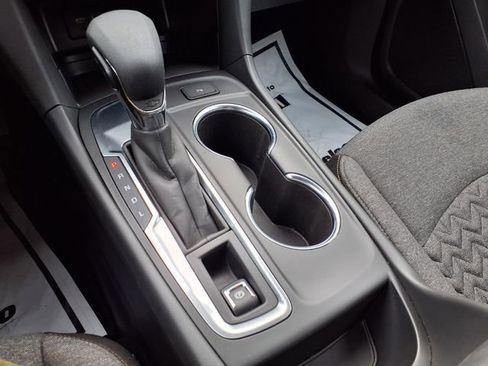 Used 2024 Chevrolet Equinox LT FWD image 63