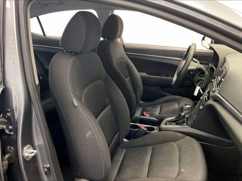 Used 2018 Hyundai Elantra SE image 6