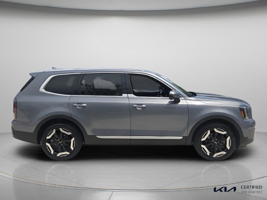 Certified 2023 Kia Telluride EX w/ EX Captain's Chair Package FWD image 4