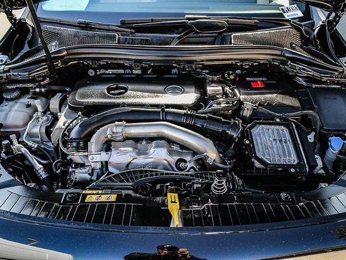 Used 2025 Mercedes-Benz GLA 250 4MATIC image 29